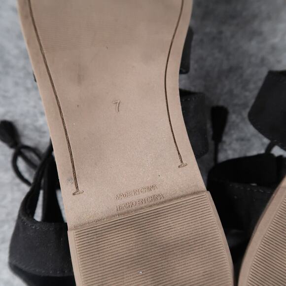 Old Navy Shoes Womens 7 Sandals Fashion Gladiator Lace Up Tie Black Casual Flat - Picture 11 of 11